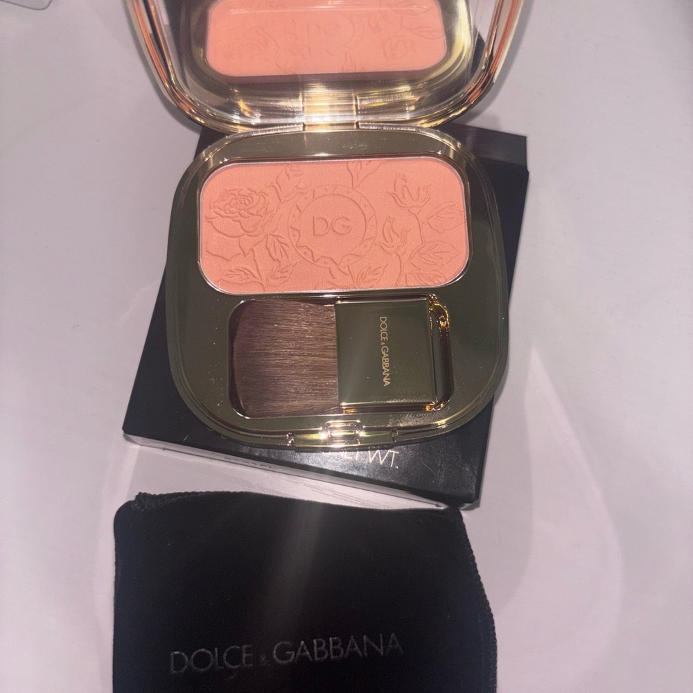 Dolce & Gabbana Floral Embossed Blush with Brush